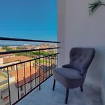 Center - Modern & Spacious By Host Hero