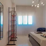Center - Modern & Spacious By Host Hero *