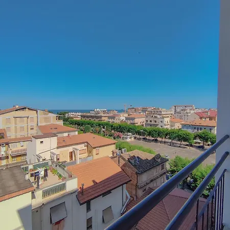 Center - Spacious Near The Apartment
