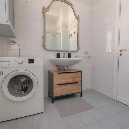 Center - Modern & Spacious By Host Hero